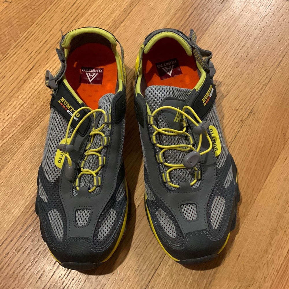 Water hiking shoes, adjustable side & back worn once
